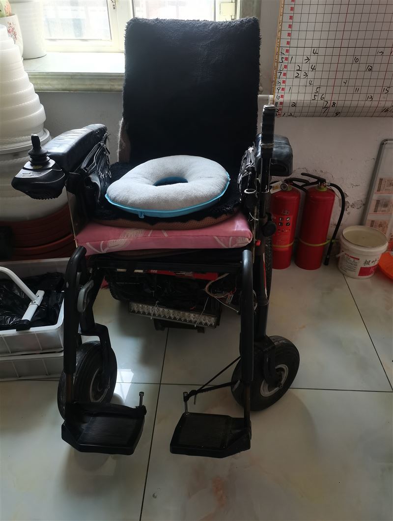 大款电动轮椅（自重200斤）